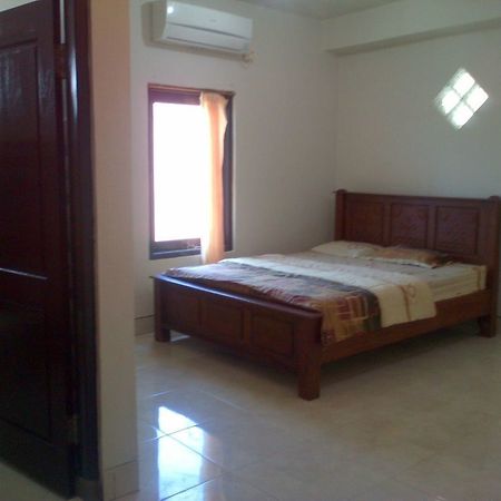 Oyo 586 Hotel Wijaya Kalasan Extérieur photo